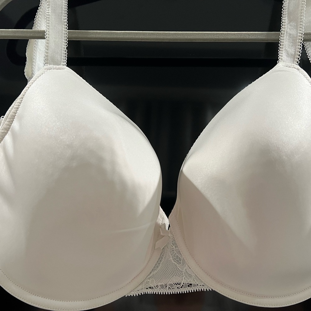 BRA by MARKS & SPENCER, size 38E (UK), color white.